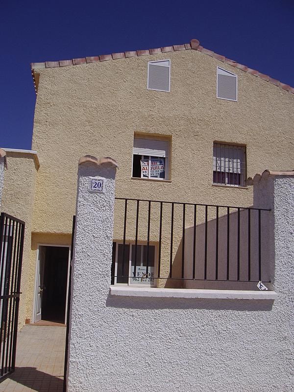 Casa adosada en Requena · 105 - yaencontre