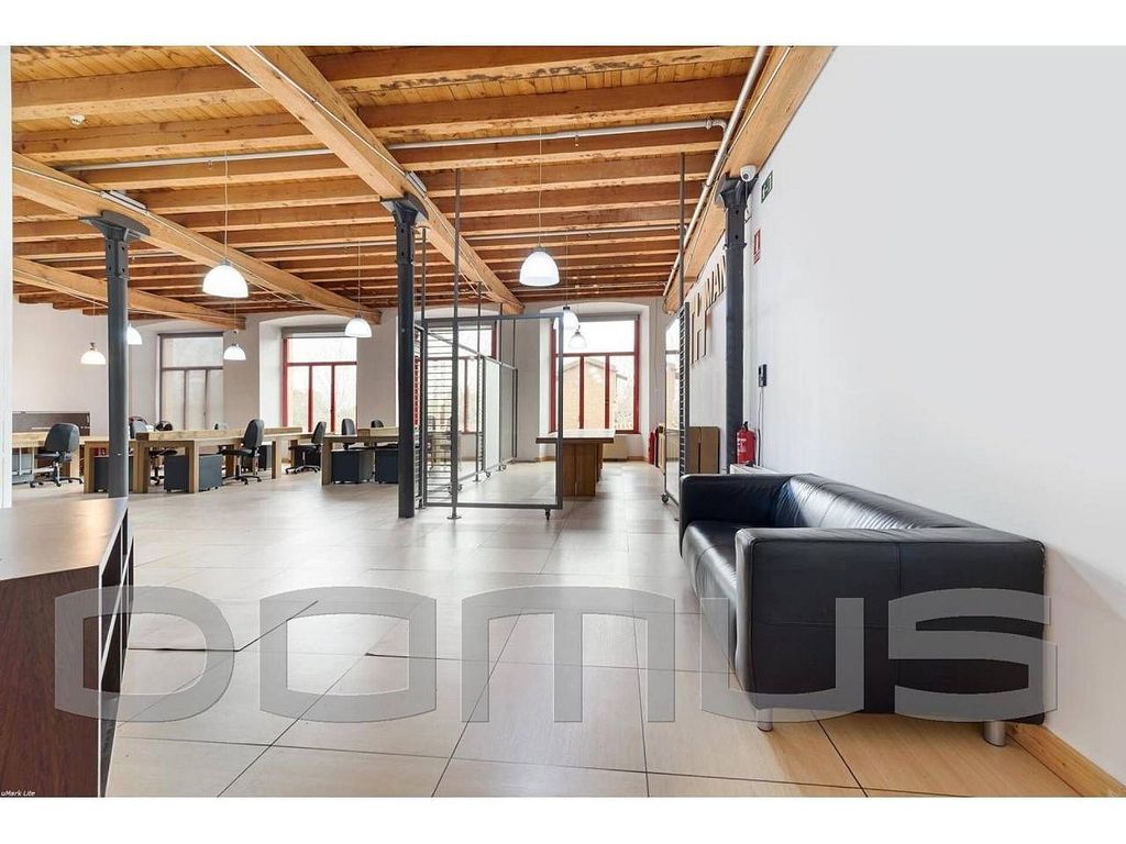 Foto 1 de Venta de oficina en Santa Coloma de Cervelló de 160 m²