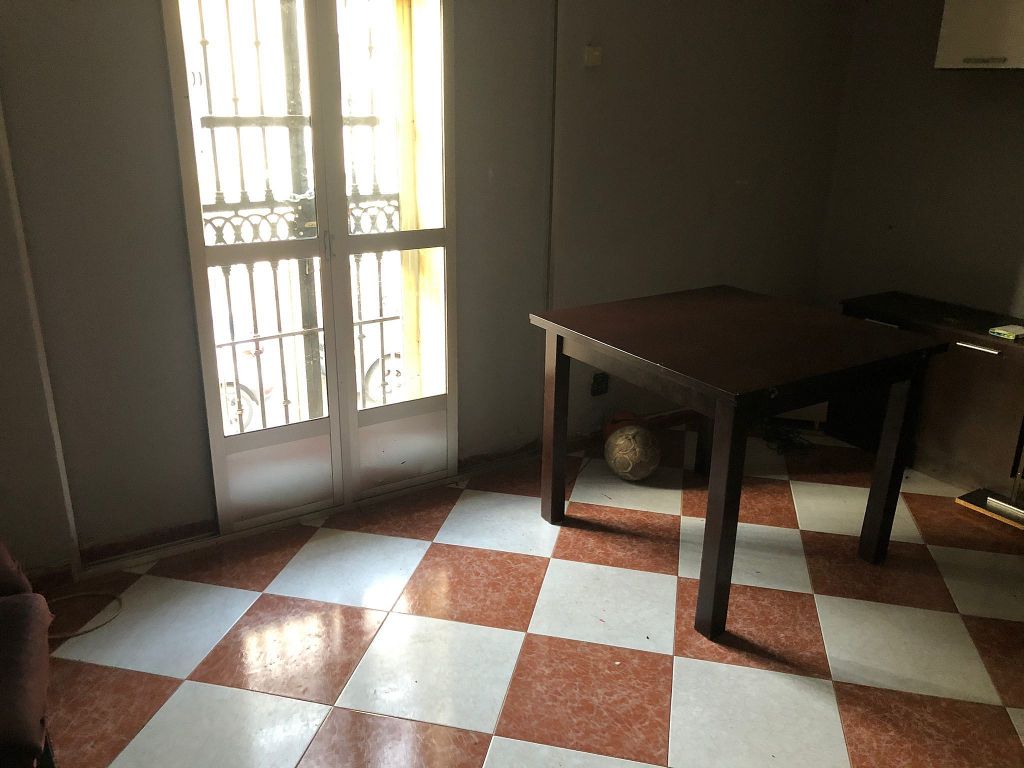 Venta de piso en Huelva de 2 habitaciones con calefacción