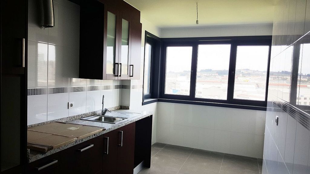 Piso en venta en calle Vioño, Os Mallos - San Cristóbal, Coruña (A