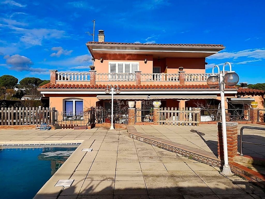 Chalet en venta en Caldes de Malavella · 5387-c - yaencontre