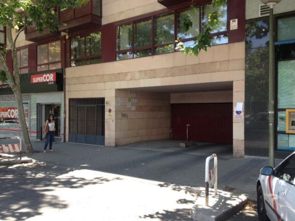 Venta de garaje en Bellas Vistas, Madrid · v_0140--000000000000016935