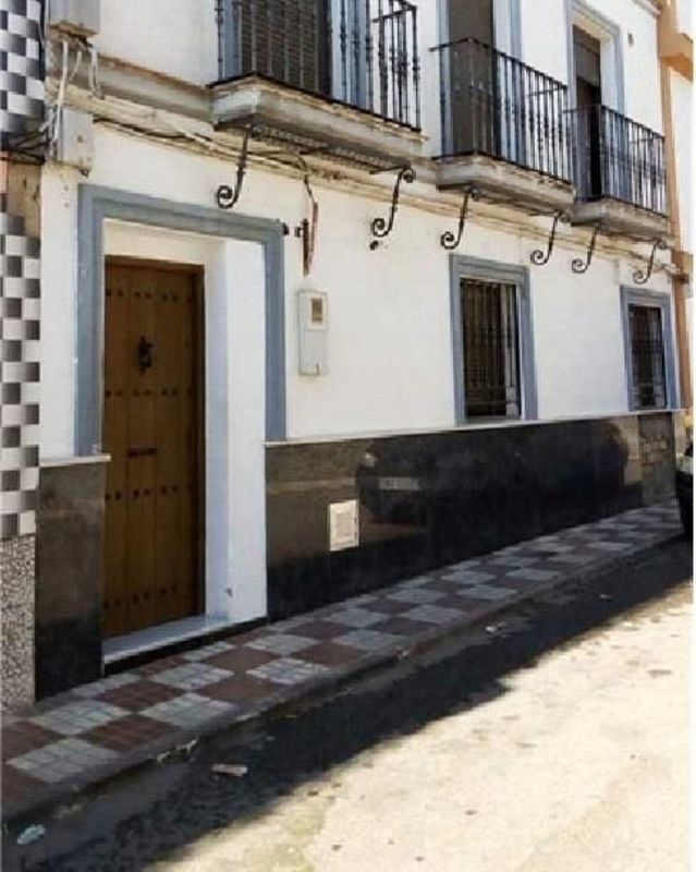 Foto 2 de Venta de casa en Alcalá del Río de 2 habitaciones con calefacción