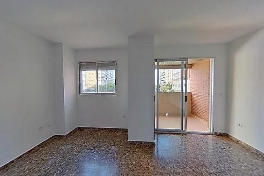 Foto 2 de Venta de piso en calle General Urrutia de 3 habitaciones con terraza y piscina
