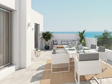 Foto 1 de Venta de apartamento nuevo en Centro - Torremolinos de 3 habitaciones con terraza y piscina