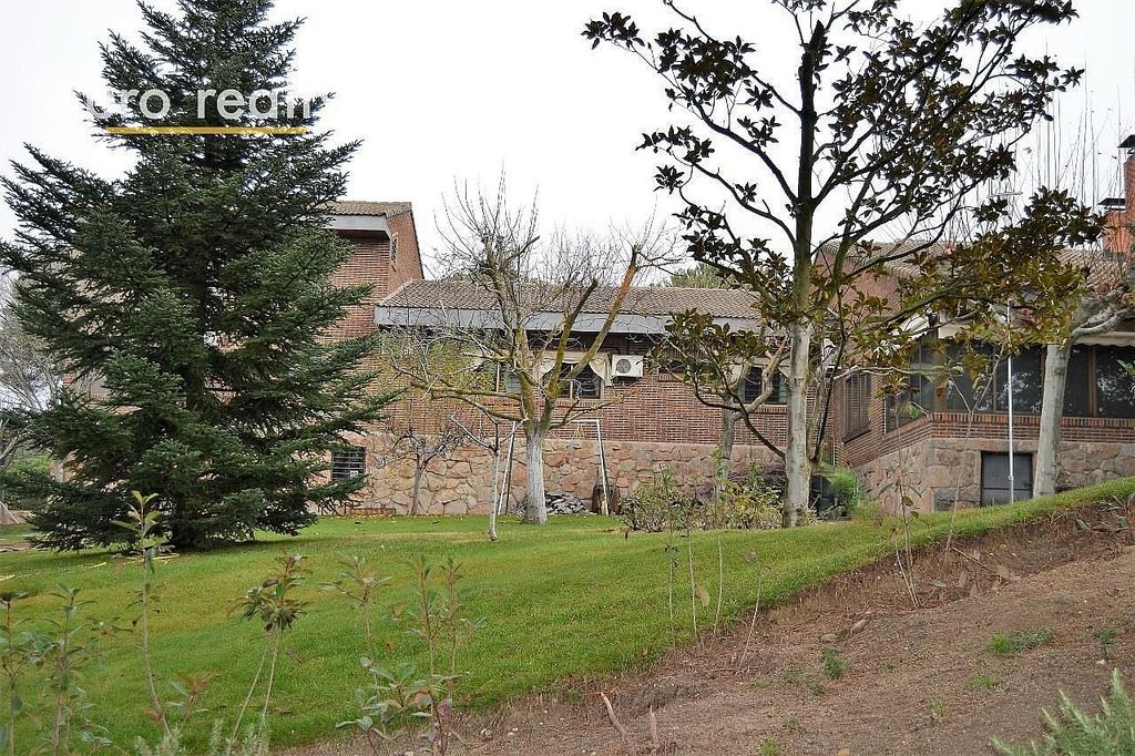 Chalet en venta en Las Lomas, Boadilla del Monte · 1309 - yaencontre