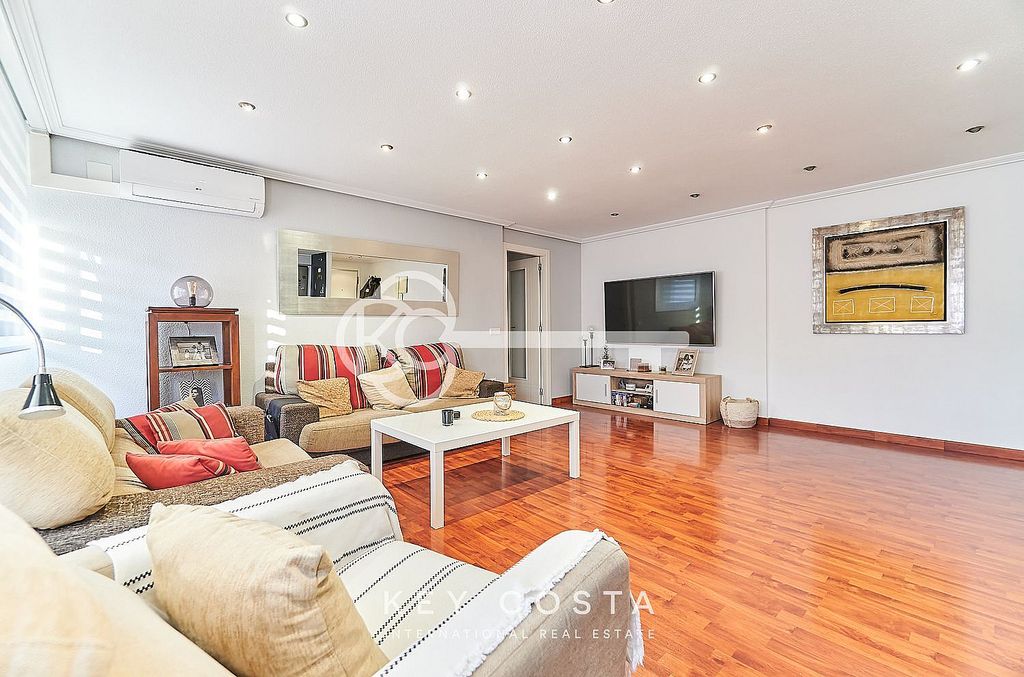 Piso de alquiler en Paus - Poligono San Blas, Alicante · 103296981
