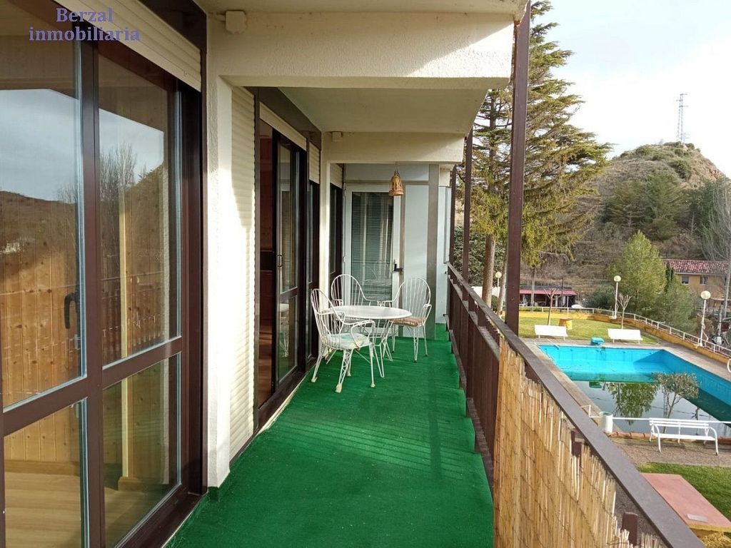 Piso en venta en Lanciego/Lantziego de 3 habitaciones con terraza y piscina