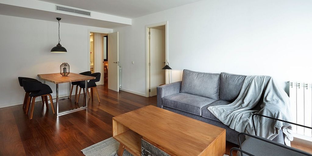 Foto 2 de Piso nuevo en venta en calle Barcelona de 3 habitaciones con aire acondicionado