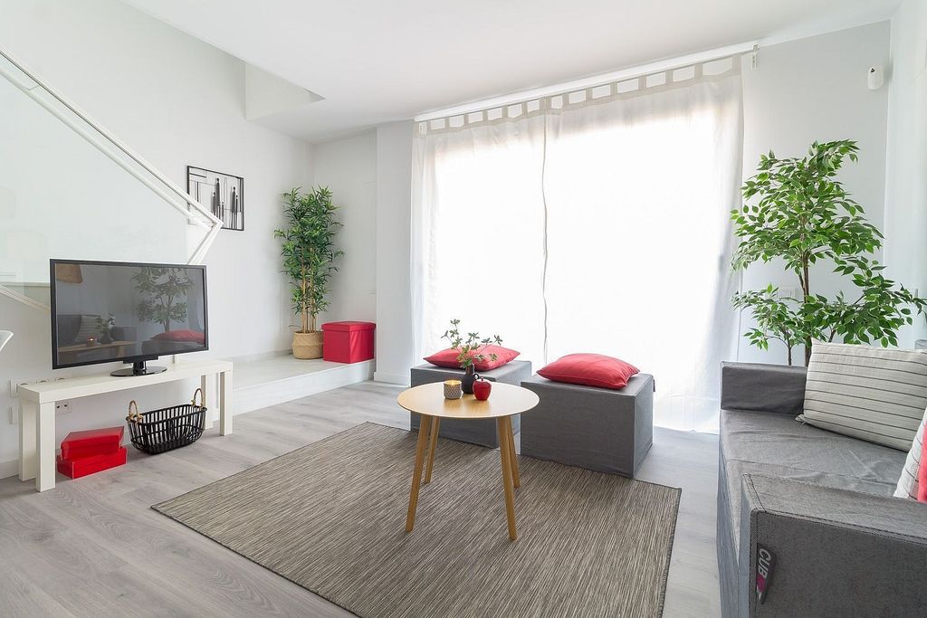 Foto 2 de Piso nuevo en venta en calle Montjuïc de 2 habitaciones y 89 m²