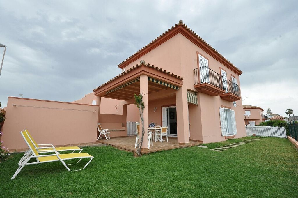 Casa adosada en alquiler en sancti petri - la barr