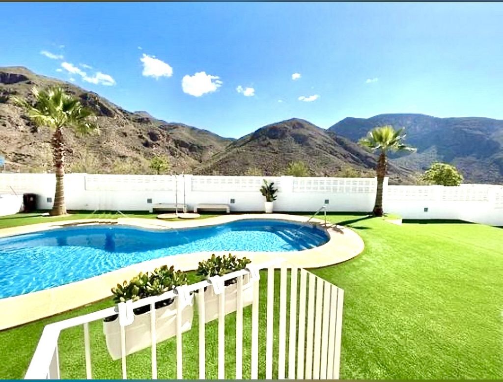 Venta de Casas y pisos de particulares en Poniente Almeriense Aguadulce