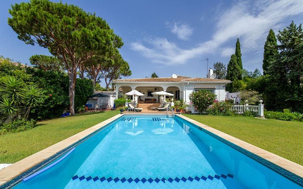 Villa en venta en cabo pino - reserva de marbella 