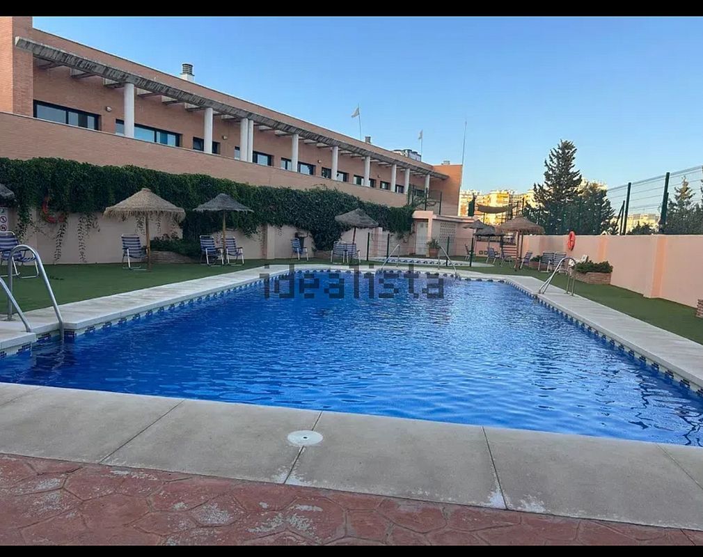 Casa adosada en alquiler en las lagunas en mijas