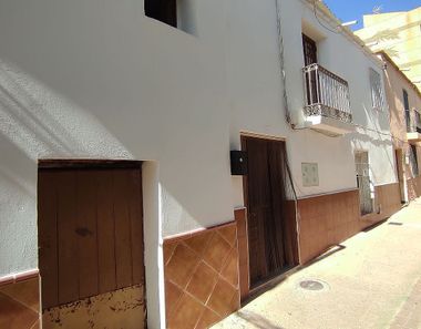 Foto 1 de Casa en calle Iglesia en Tres Villas (Las)