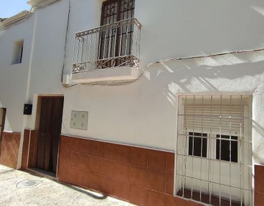 Foto 2 de Casa en calle Iglesia en Tres Villas (Las)
