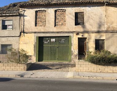 Foto 1 de Casa adosada en calle Losilla en Villena