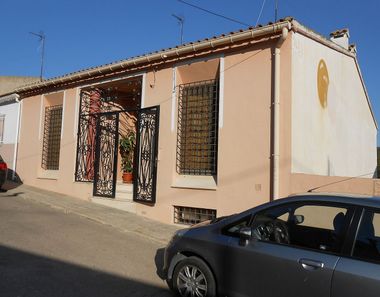 Foto 2 de Casa adossada a calle La Santa a Tibi