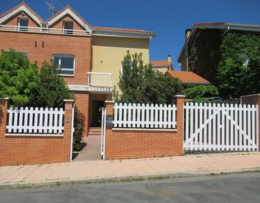 Foto 2 de Casa adossada a calle Prados de la Casa a Los Cotos de Monterrey, Venturada