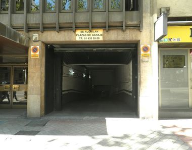 Foto 1 de Garatge a paseo De la Reina Cristina, Jerónimos, Madrid