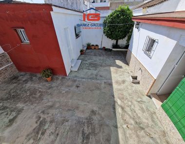 Foto 2 de Casa adosada en barrio  en Ayuntamiento-Barrio Alto, Sanlúcar de Barrameda