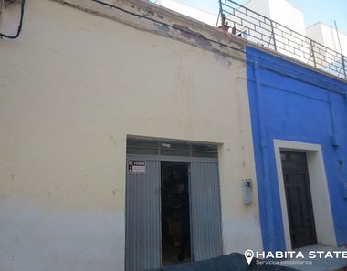Foto 1 de Local a calle Socorro, La Chanca - Pescadería, Almería