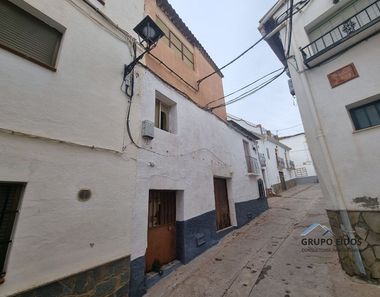 Foto 2 de Casa adossada a calle Ventarique a Aldeire