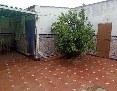 Foto 2 de Casa adosada en calle Camilo José Cela en San Pedro de Mérida