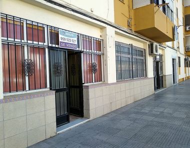 Foto 2 de Local a avenida Del Nuevo Colombino a Pérez Cubillas, Huelva