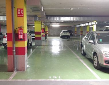 Foto 1 de Garaje en calle Monzón, Sector Sur  - La Palmera - Reina Mercedes, Sevilla