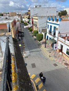 Foto 2 de Chalet en calle Clara Campoamor en Centro, Tomares