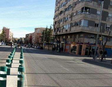 Foto 2 de Local en avenida Ruiz Jiménez en Avda de Madrid - Pº de la Estación, Jaén