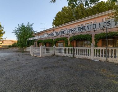 Foto 1 de Edificio en carretera Huelma en Guadahortuna