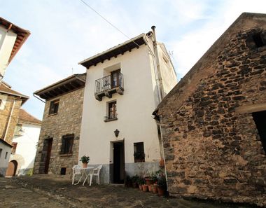 Foto 1 de Casa adossada a calle Tortuosa a Valle de Hecho