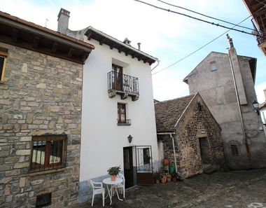 Foto 2 de Casa adossada a calle Tortuosa a Valle de Hecho