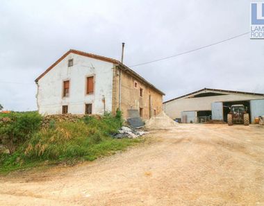 Foto 2 de Casa rural en barrio Lamadrid en Valdáliga