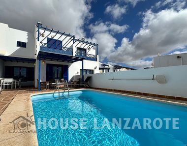 Foto 1 de Casa adosada en Playa Blanca, Yaiza