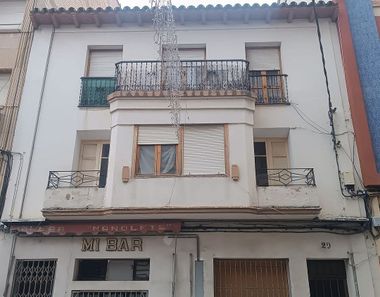 Foto 1 de Edifici a Monzón