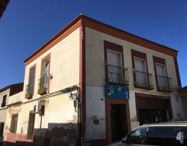 Foto 1 de Casa adossada a plaza De la Constitución a Villarta de San Juan