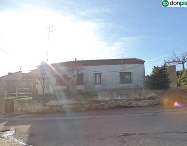 Foto 1 de Piso en calle Montesa en San Pelayo de Guareña