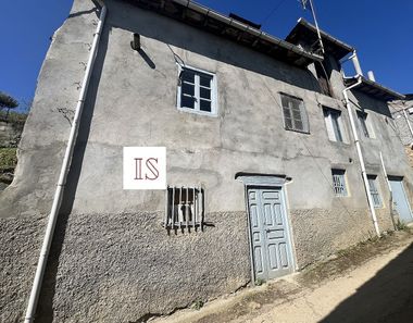 Foto 1 de Casa rural en calle Piñeiro en Corullón