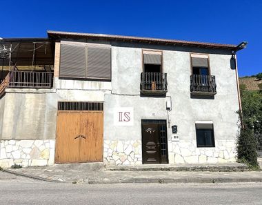 Foto 1 de Casa rural en barrio San Miguel en Corullón
