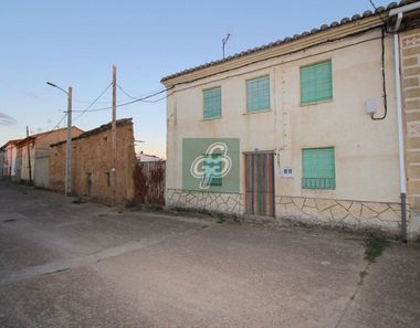 Foto 1 de Casa en calle General Franco en Morales de Valverde