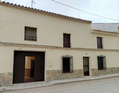 Foto 2 de Casa adosada en calle Casas de Ves en Alborea