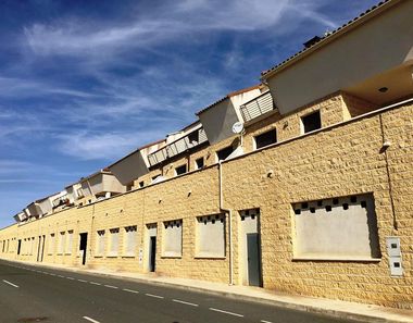 Foto 1 de Dúplex a calle Av Castilla la Mancha a Noez