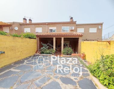 Foto 2 de Casa adosada en calle Corza en Segurilla
