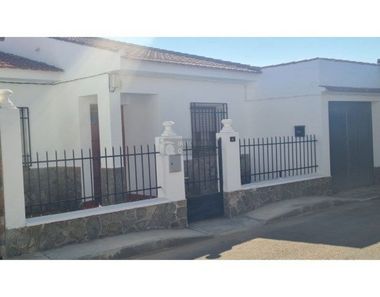 Foto 1 de Casa adosada en calle Alonso Lopez en Hinojosos (Los)