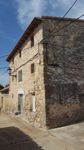 Foto 2 de Casa en calle Portugal en Torrubia