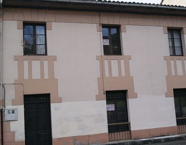 Foto 1 de Edificio en calle Ramón y Cajal en Piloña