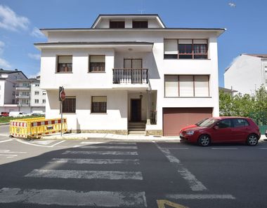 Foto 1 de Casa en calle Rosalía de Castro en Vimianzo